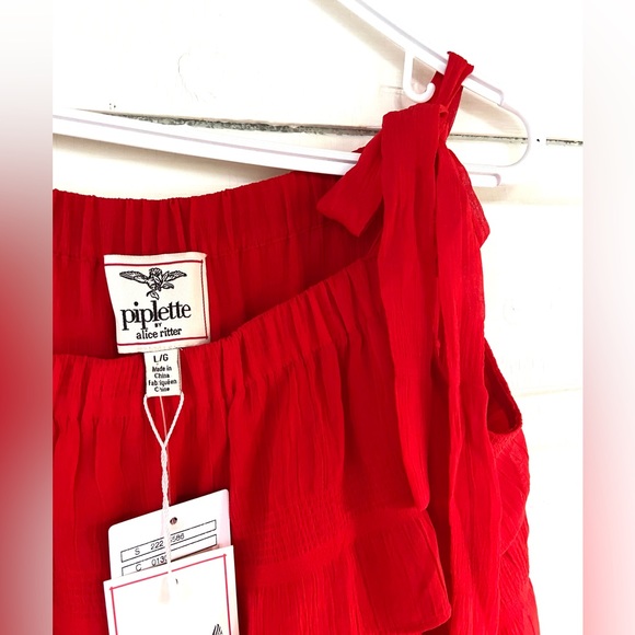 Large, tiered dress by Piplette - Picture 2 of 3